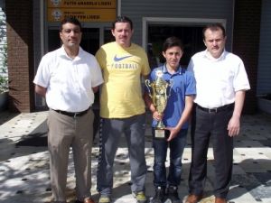 Fatih Koleji Öğrencisi Süpermoto Yarışmasında Şampiyon Oldu