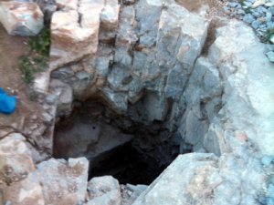 Yunak'ta kaçak kazı yapan 4 kişi yakalandı