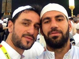 Torku Konyasporlu futbolculardan Kabe'de selfie