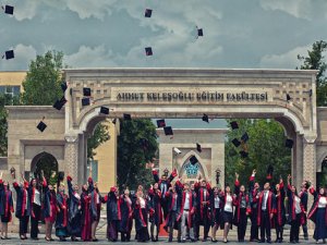 Fotoğraçılarda mezuniyet mesaisi