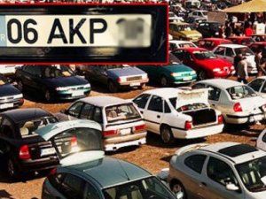 AK Parti plakası, sahibini zengin ediyor