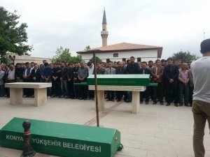 Boğazı kesilen doçent toprağa verildi