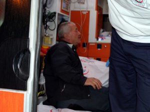 Para vermeyen babasını bıçakladı