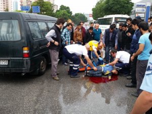 Minibüsün çarptığı bisikletli çocuk ağır yaralandı