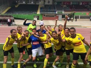 Ereğli Lisesi Kız Futbol Takımı Türkiye Şampiyonu Oldu