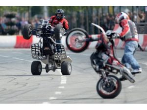 Kazan’da Motorculardan Nefes Kesen Şov