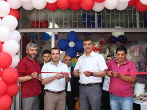 Vizyon Çiçekçilik dualarla hizmete açıldı