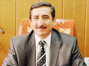 Çiftçi toprağa döndü