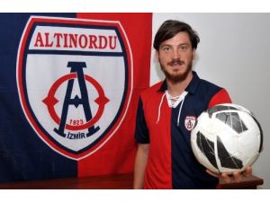Ptt 1. Lig'in Yeni Takımı Altınordu'da İlk İmza Berkay'dan