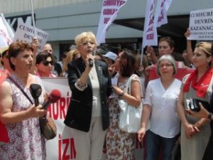CHP'li Cumhuriyet Kadınları'ndan İhsanoğlu'na veto