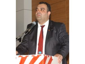 Balıkesirspor, Milan'da Forma Giyen Cristiano Zaccardo İle İmza Aşamasında