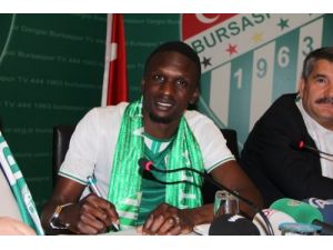 Bursaspor’a 3 Yıllık İmza Atan Milanlı Traore: Şampiyon Olmaya Geldim