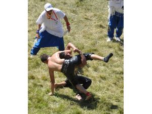 Er Meydanında Son Gün Güreşleri Devam Ediyor