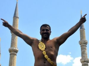 Kırkpınar Başpehlivanı Fatih Atlı: Bu Kemere Çok Açtım