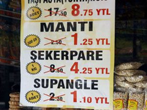 Paradan atıldı, vitrinlerde hala var