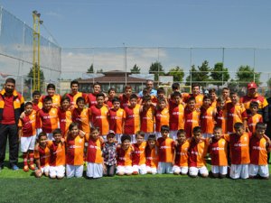 Galatasaray futbol okulu açıldı
