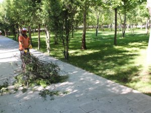 Namazgahta teravih hazırlığı başladı
