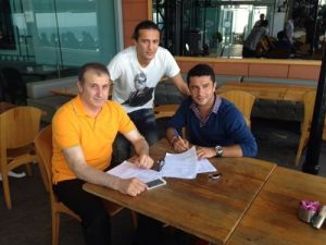 Rodrigo Tello İmzayı Attı