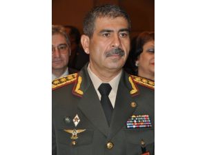Azerbaycan Savunma Bakanı: Ermenistan'ın Her Yerini Vurabilecek Güçteyiz