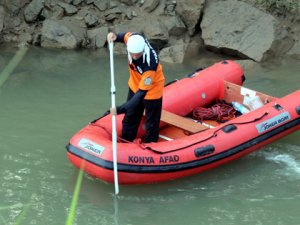 Suriyeli genç su kanalında kayboldu