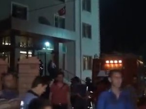 Erkek öğrenci yurdunda yangın paniği