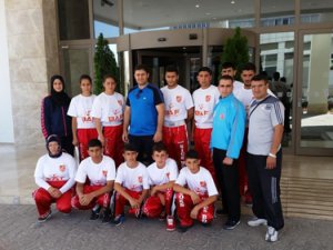 Konyalı kickboksçular Türkiye şampiyonu oldu