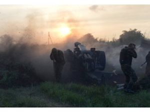 Ukrayna Ordusundan Ayrılıkçılara Baskın: 250 Ölü