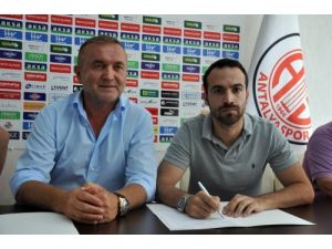 Antalyaspor'da Çift İmza