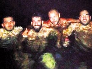 Arda Turan sahur vakti denize girdi