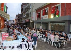 Şehit Ve Gazi Aileleri Bir Araya Geldi, Şehitler İçin Kur'an-ı Kerim Okundu