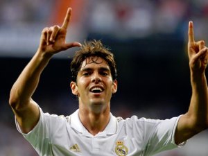 Kaka 3,5 yıllık imzayı attı