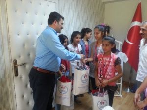 Başarılı Güreşçiler Ödüllendirildi