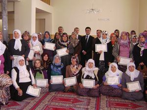 Kur’an Kursu’na devam eden kadınlar sertifika aldı