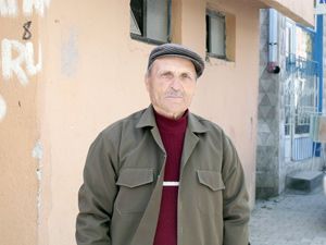 Adres sorma bahanesiyle cüzdanını çaldılar 