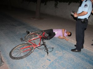 Bisikletten düşerek hastanelik oldu