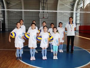 Voleybola en büyük ilgi bayanlardan