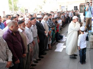 Filistin'de şehit olanlar için gıyabi cenaze namazı