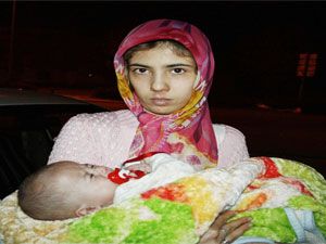 İkizleriyle yine sokakta