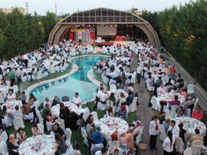 Mimarlar iftar yemeğinde buluştu