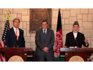 Afgan Lider Karzai'den Oyların Tekrar Sayımı Kararına Destek