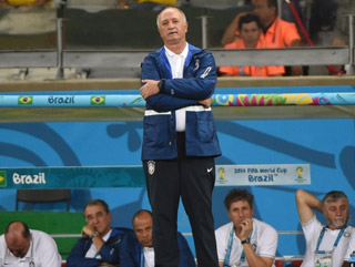 Luis Felipe Scolari istifa etti