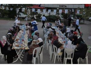 Anadolu Gençlik Derneği'nden İftar