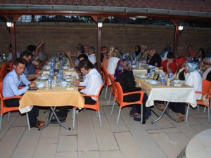 Meclis üyeleri iftarda buluştu