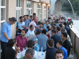 3B Dershaneleri iftarda buluştu