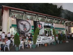 Beşiktaş Taraftarları Derneği'nden İftar Programı