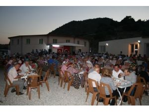 Bergama'daki İftarda Alevi-sünni Kaynaşması Yaşandı