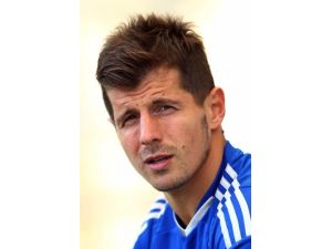 Emre Belözoğlu: Yeni Formalar Başımızın Belası Oldu