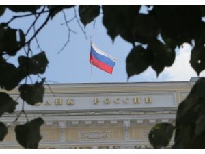 Rusya Merkez Bankası Faiz Oranlarını Yarım Puan Artırdı