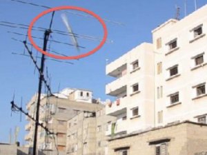 İsrail'in ölüm füzesi kameraya takıldı
