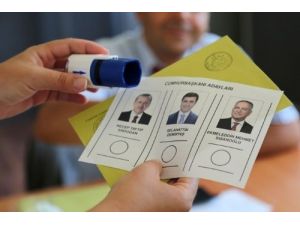 Belçika'da Cumhurbaşkanı Seçimlerinin İlk Günü Sakin Geçti